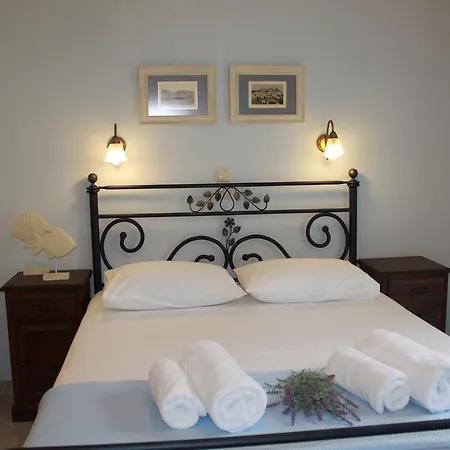 Akrogiali Lägenhetshotell 3*