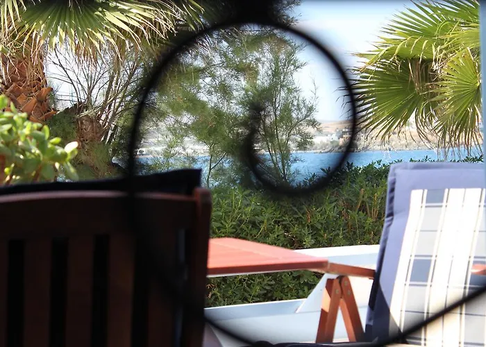 Akrogiali Апарт-отель Posidhonia (Syros)