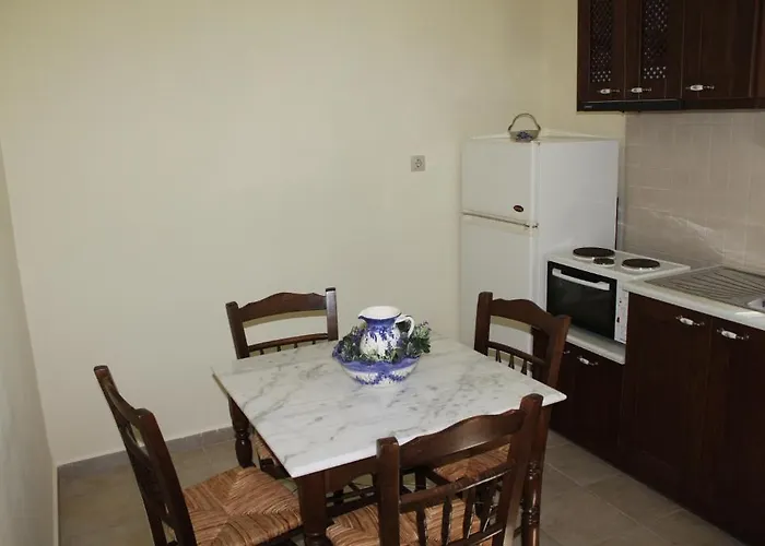 Akrogiali Posidhonia (Syros)