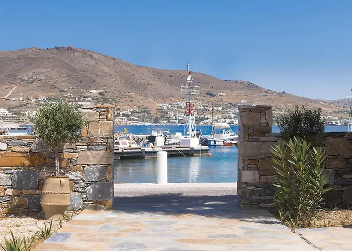 Akrogiali Posidhonia (Syros)